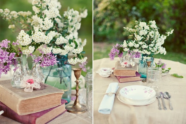 photo credit: Violet Hills Weddings + Events (http://aglimpseofviolethills.blogspot.com/2011/05/mason-jar-centerpieces.html)