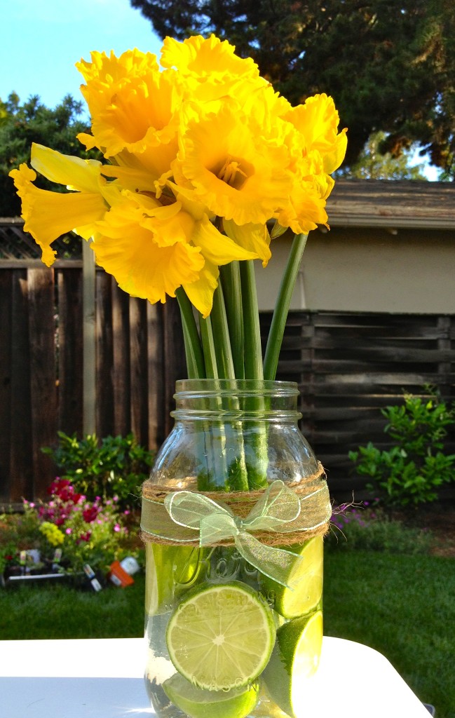 Daffodils Centerpiece